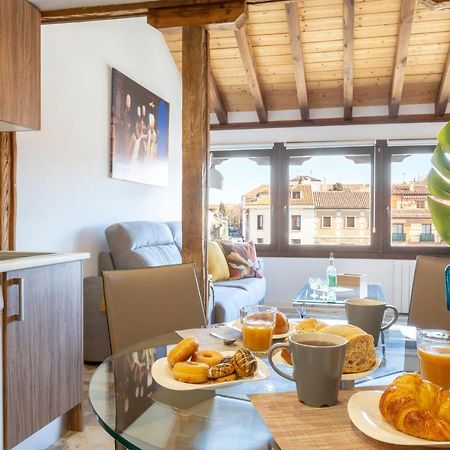 Apartamentos Ejemplares Αλκαλά ντε Ενάρες Εξωτερικό φωτογραφία