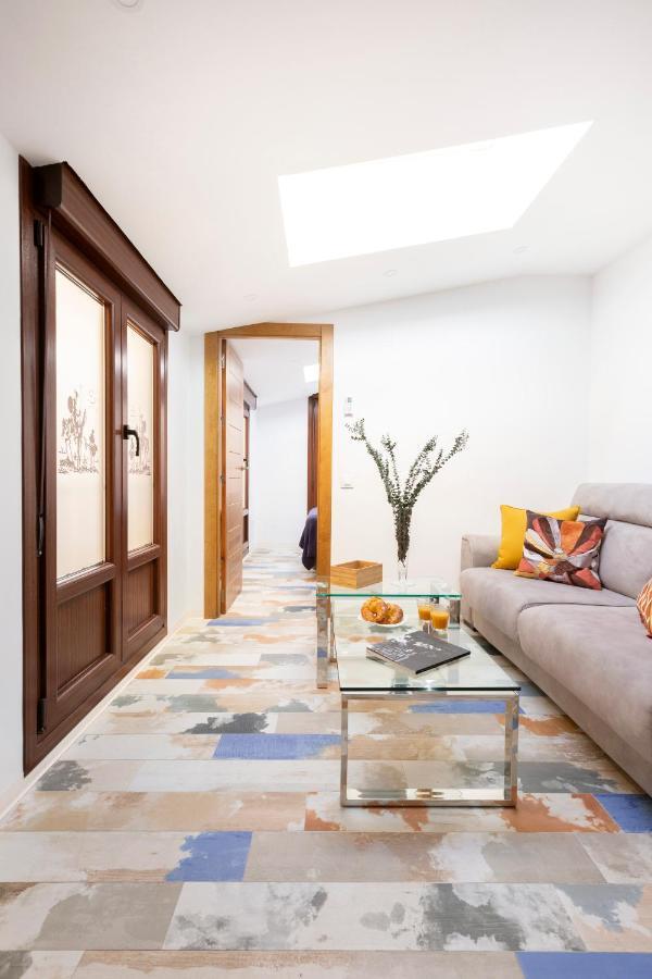 Apartamentos Ejemplares Αλκαλά ντε Ενάρες Εξωτερικό φωτογραφία